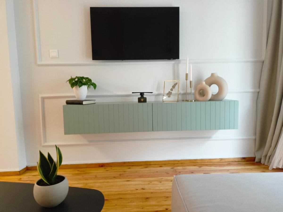 Stylish Modern Classic Apartment Thessaloníki Luaran gambar