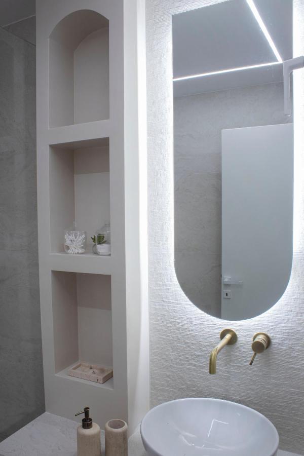Stylish Modern Classic Apartment Thessaloníki Luaran gambar
